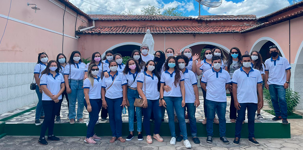 Coafs Seridó e alunos do Trilha Jovemcoop levam doações a alegria a idosos em Caicó