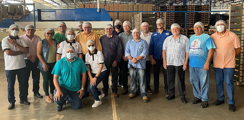 Coopyfrutas recebe visita técnica do Sistema OCERN