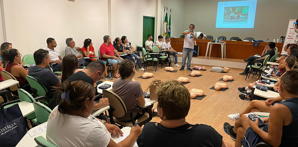 Coopanest/RN e SAERN oferecem curso de suporte básico de vida no Parque das Dunas