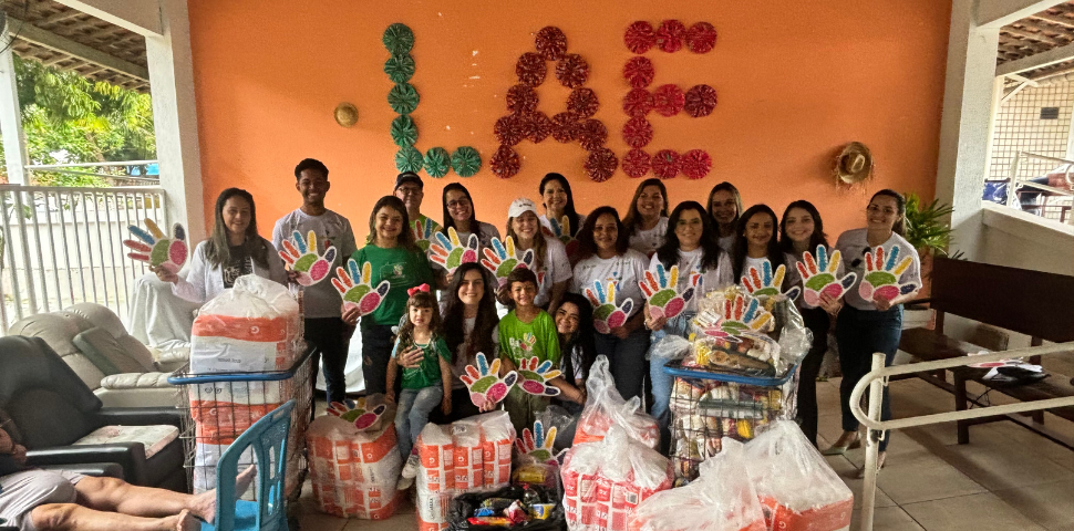 Sicredi RN entrega alimentos e fraldas para entidades beneficentes