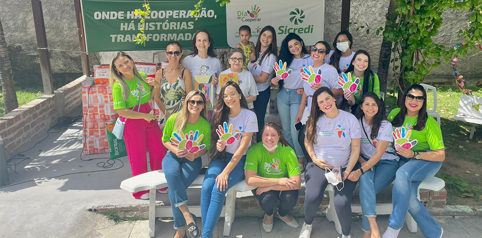 Sicredi RN realiza grande doação de alimentos